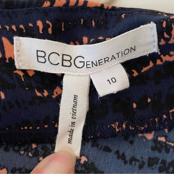 BCBGeneration Womens 10 Mini Skirt Navy Blue Pink Side Zip Front Slit Hem 17” - Picture 7 of 10